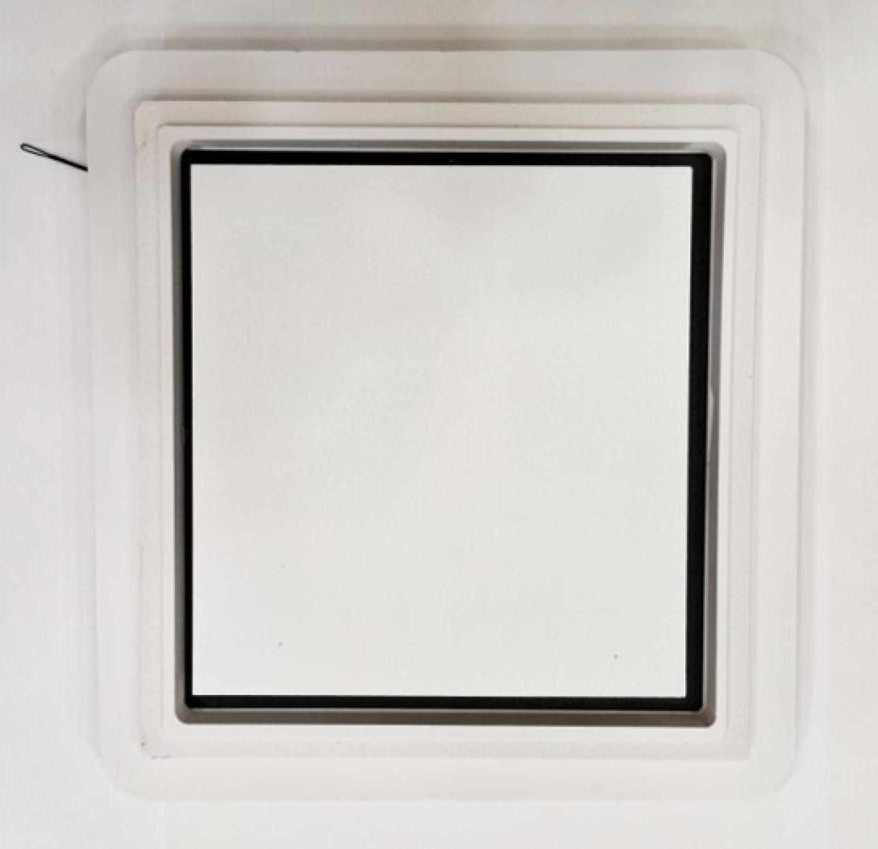 Теневая вытяжка без клапана квадратная 150*150