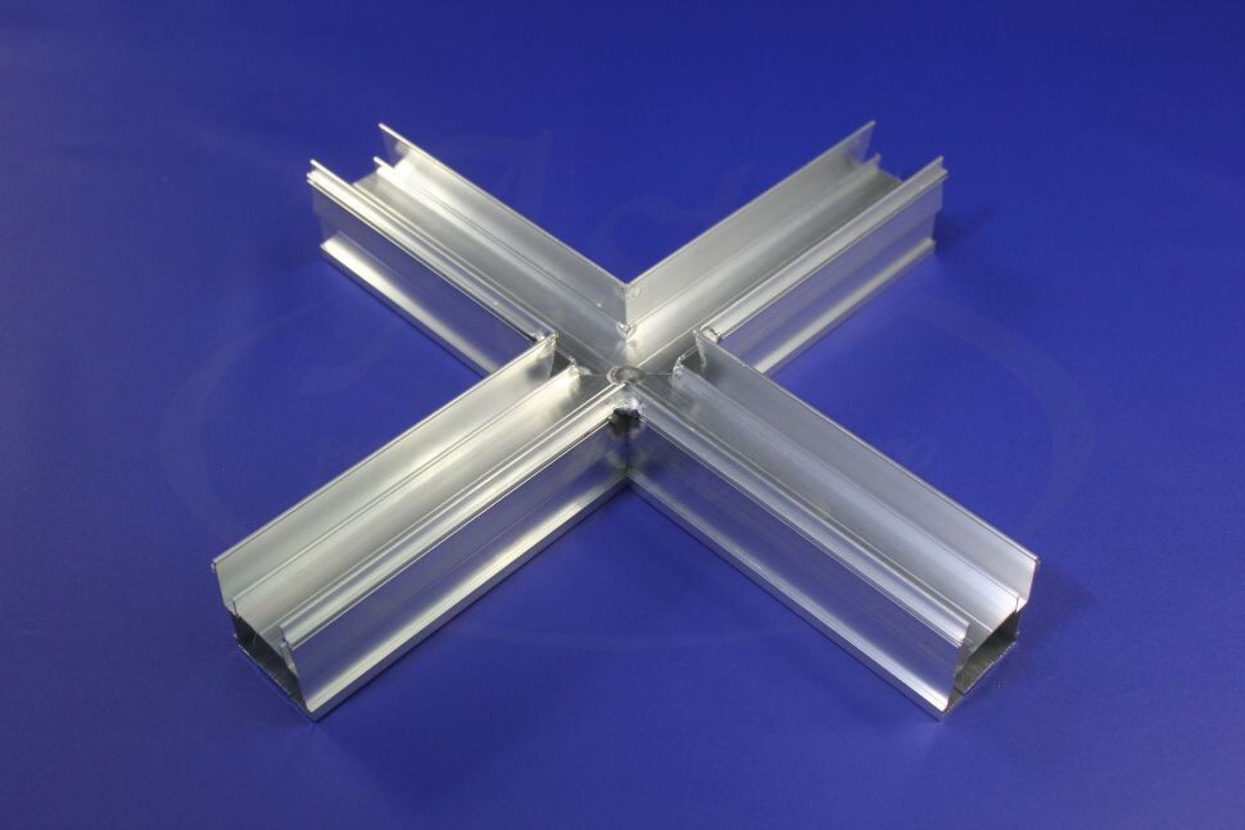 Перекрестие для профиля LINE 30 SLIM