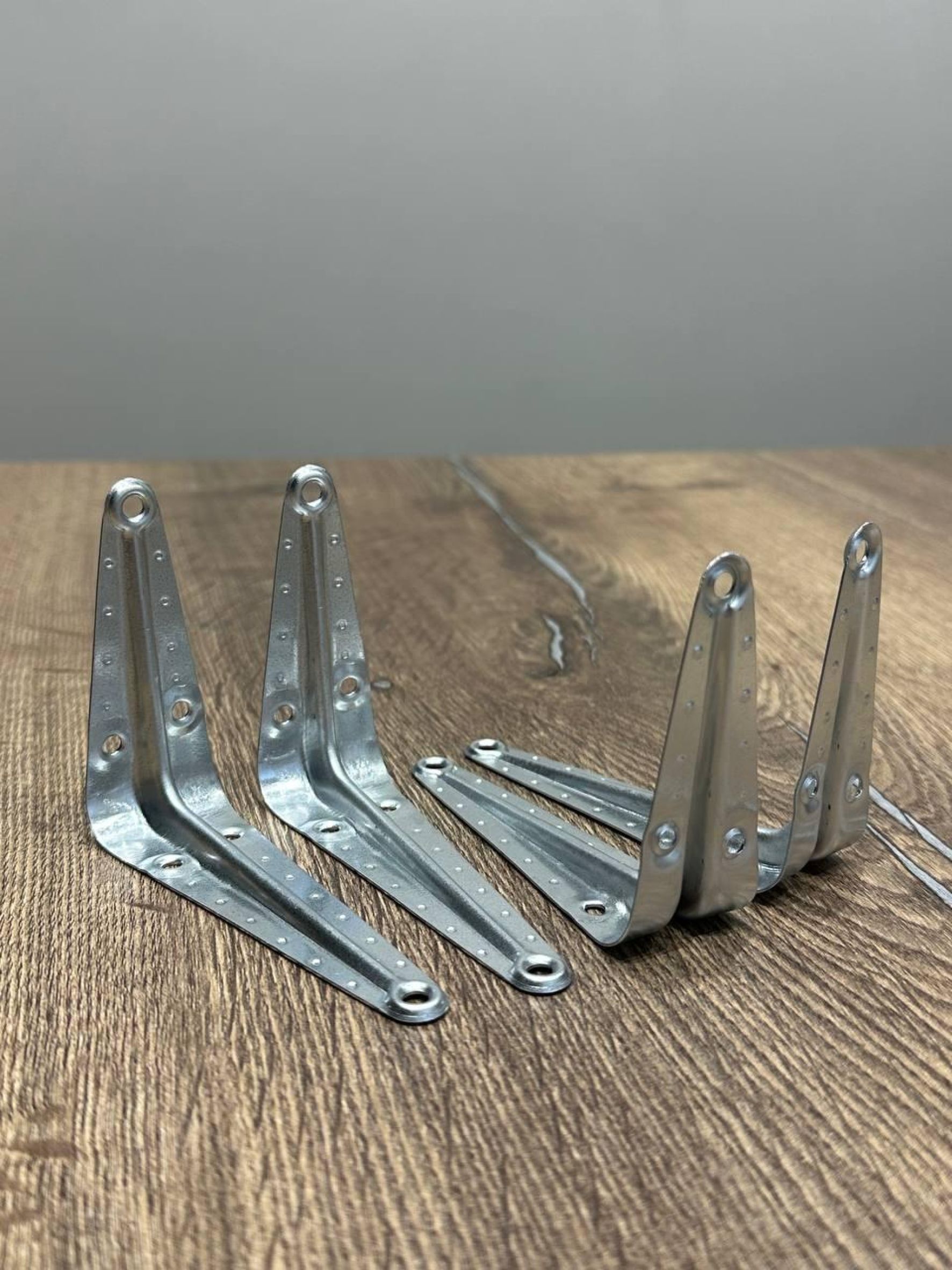 Кронштейн не окрашенный 200\250